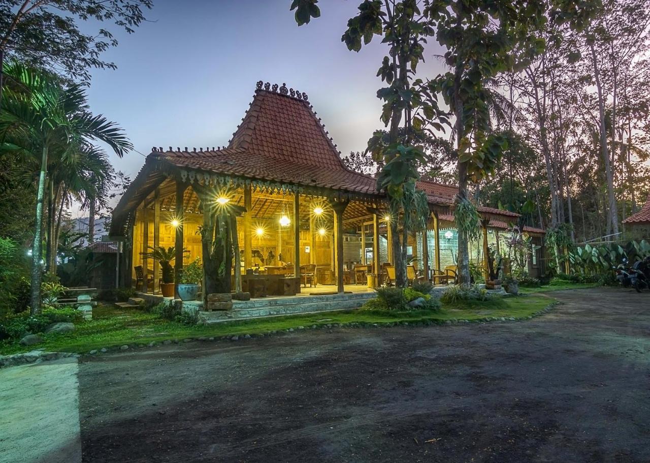 The Omah Borobudur Magelang Exterior photo